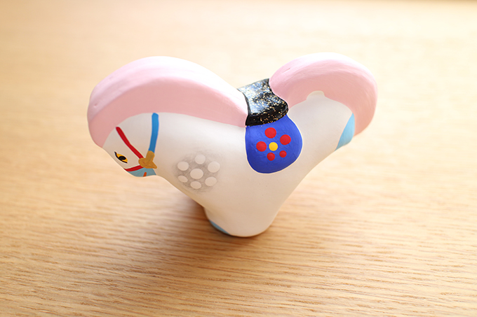 跳ね馬の干支人形